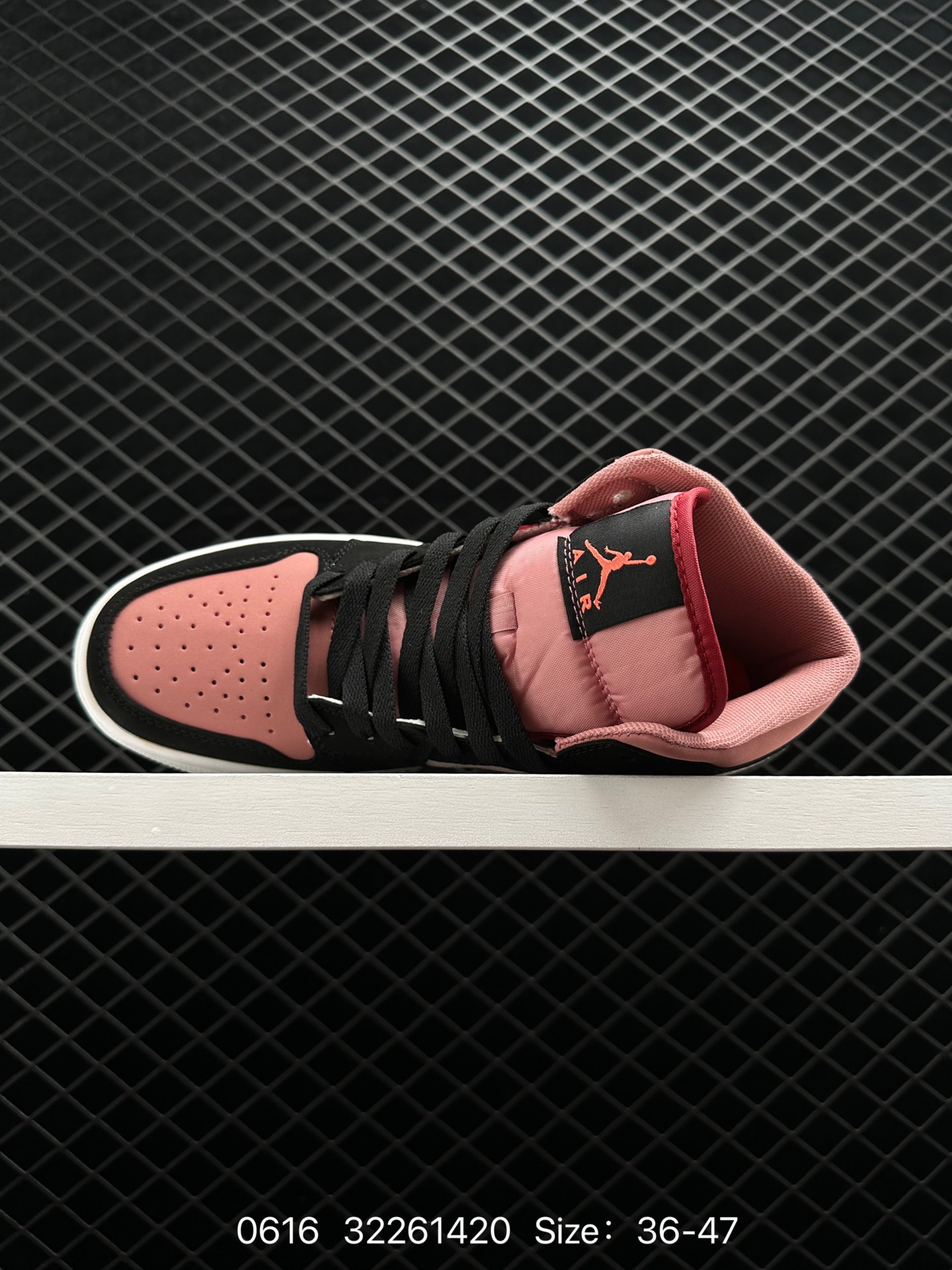 NIKE AIR JORDAN 1 MID AJ1